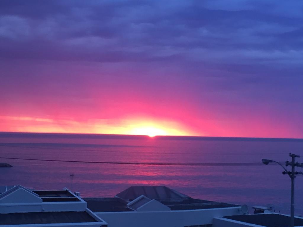 51 On Camps Bay 3*