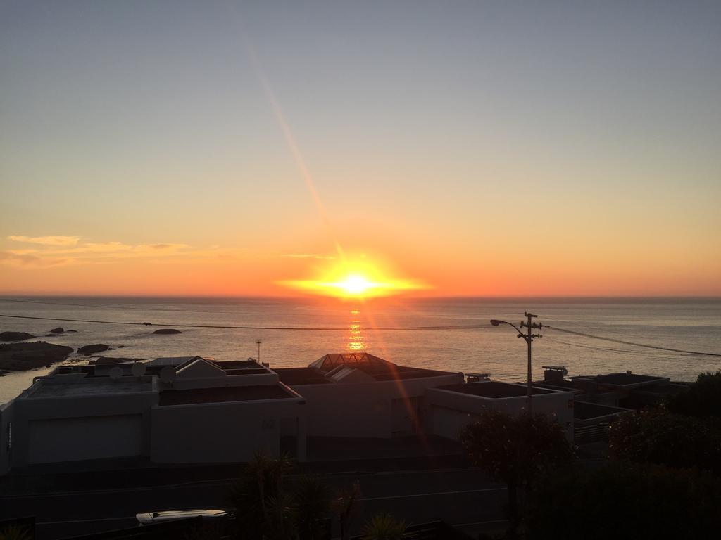 51 On Camps Bay Guest house