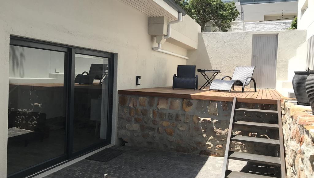 51 On Camps Bay 3*