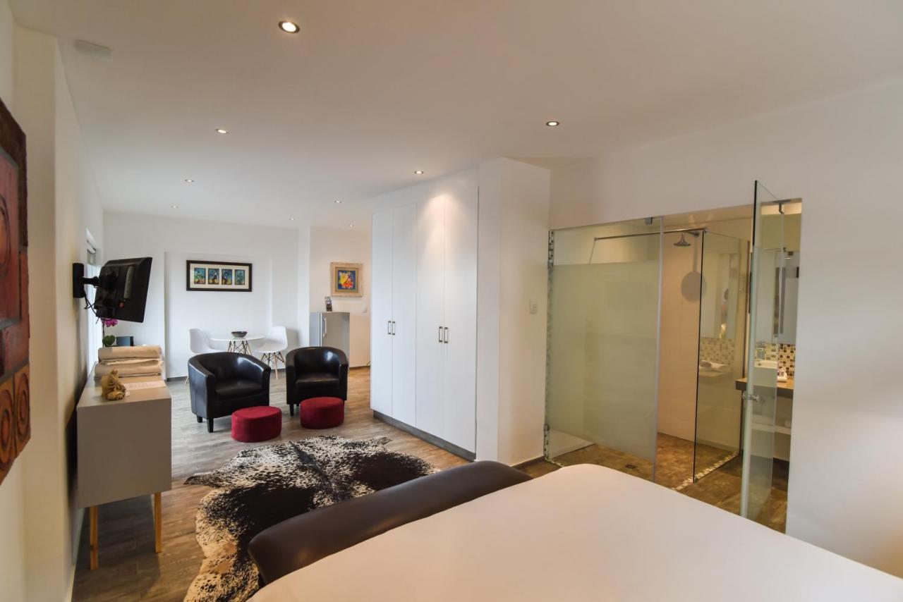 Guest house 51 On Camps Bay Cape Town